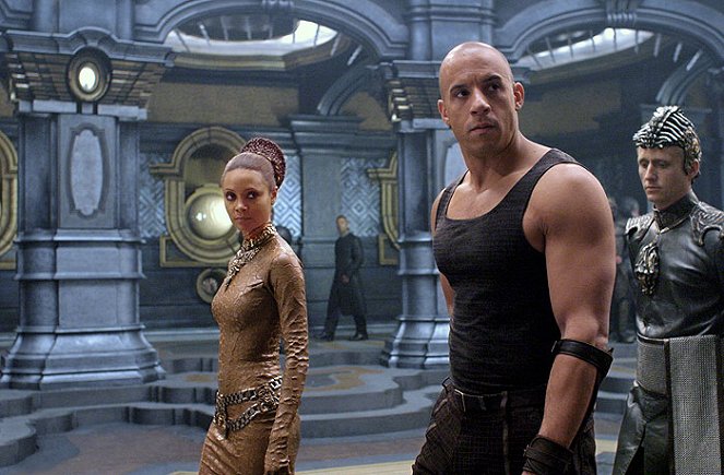 Riddick - A sötétség krónikája - Filmfotók - Thandiwe Newton, Vin Diesel, Linus Roache