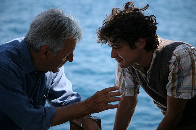Eden Is West - Dreharbeiten - Costa-Gavras, Riccardo Scamarcio