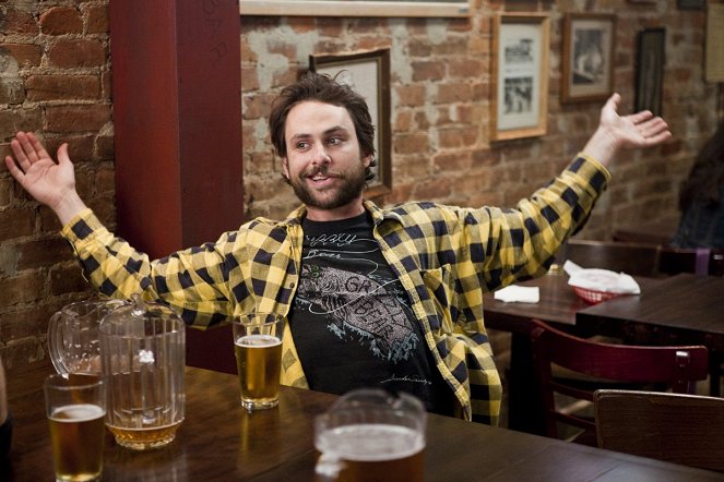 Salvando las distancias - De la película - Charlie Day