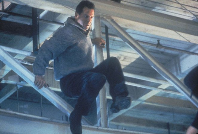 Die Hard 2 - vain kuolleen ruumiini yli - Kuvat elokuvasta - Bruce Willis