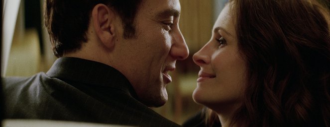 Kettős játék - Filmfotók - Clive Owen, Julia Roberts