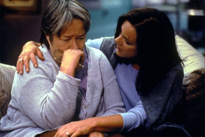 My Sister's Keeper - Photos - Kathy Bates, Elizabeth Perkins