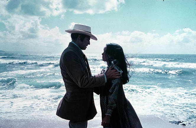 A szigetek ura - Filmfotók - Charlton Heston, Geraldine Chaplin