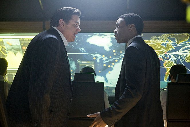 2012 - De la película - Oliver Platt, Chiwetel Ejiofor