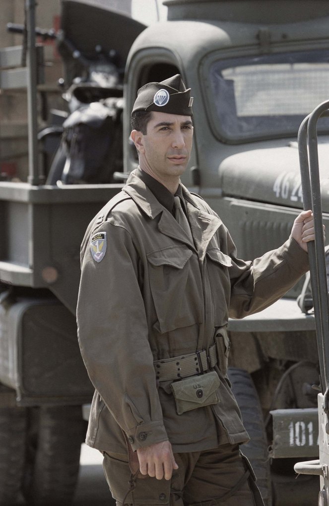 Band of Brothers - Replacements - Photos - David Schwimmer