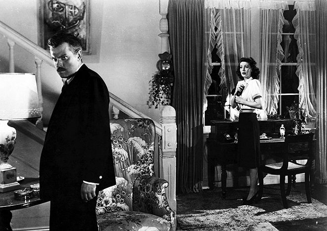 Spur des Fremden - Filmfotos - Orson Welles, Loretta Young