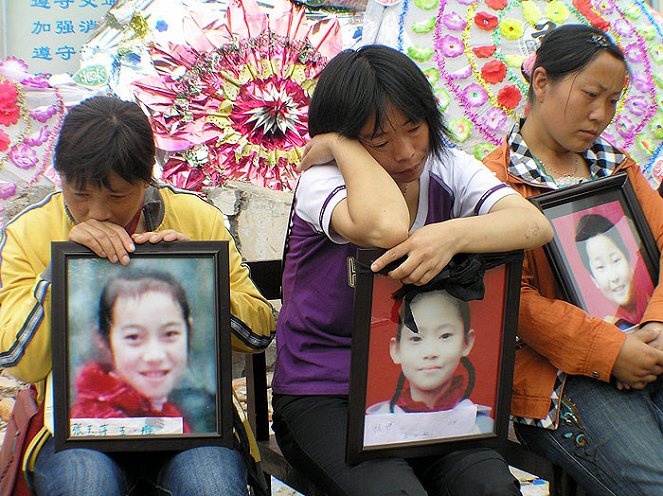 Katastrofa v Číne: Slzy Sečuánskej provincie - Z filmu