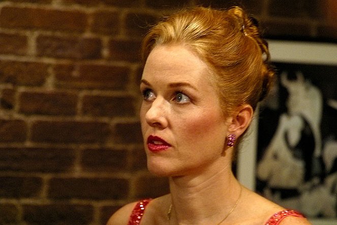 Funny Money - Photos - Penelope Ann Miller