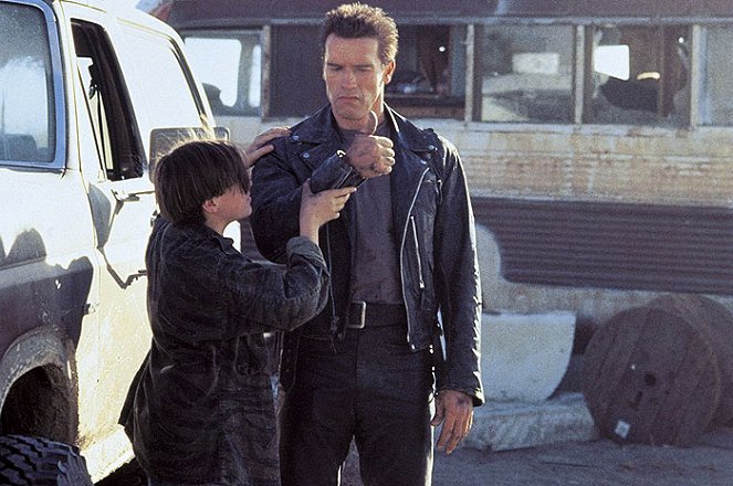 Terminator 2: Judgment Day - Photos - Edward Furlong, Arnold Schwarzenegger