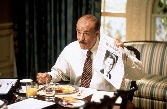 My Date with the President's Daughter - Van film - Dabney Coleman