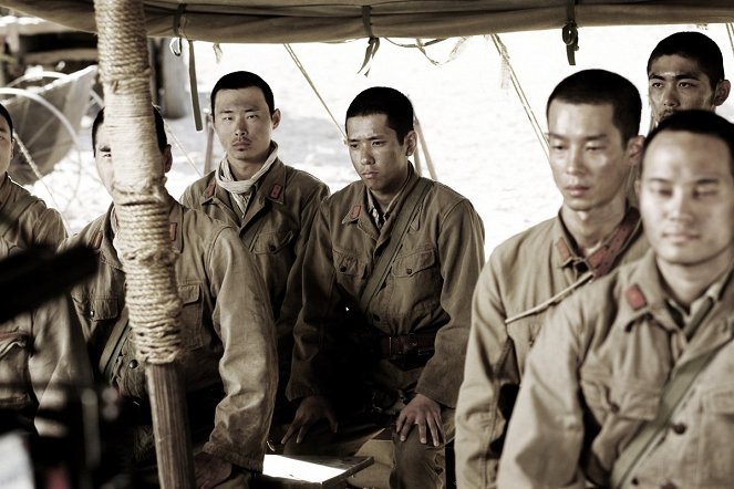Kirjeitä Iwo Jimalta - Kuvat elokuvasta - Kazunari Ninomiya, Ryō Kase