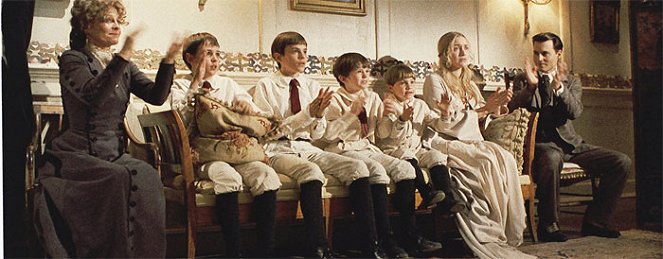 Finding Neverland - tarinan lähteillä - Kuvat elokuvasta - Julie Christie, Freddie Highmore, Kate Winslet, Johnny Depp