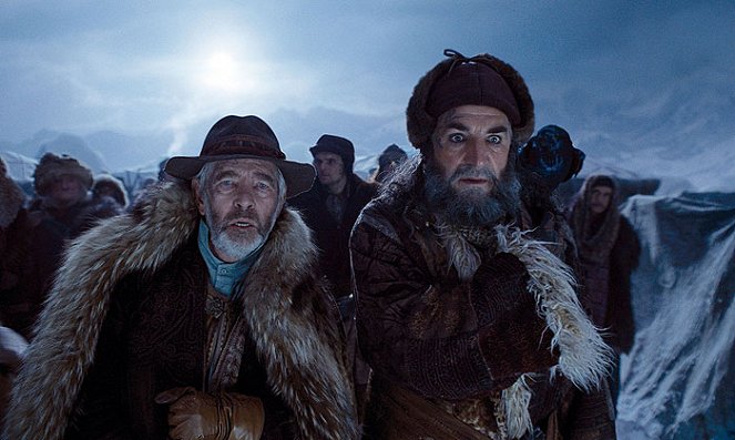 The Golden Compass - Photos - Tom Courtenay, Jim Carter