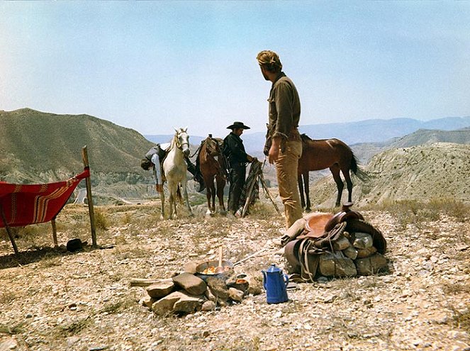 Django ampuu ensin - Kuvat elokuvasta - Glenn Saxson