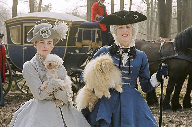 Marie Antoinette - Do filme - Shirley Henderson, Molly Shannon