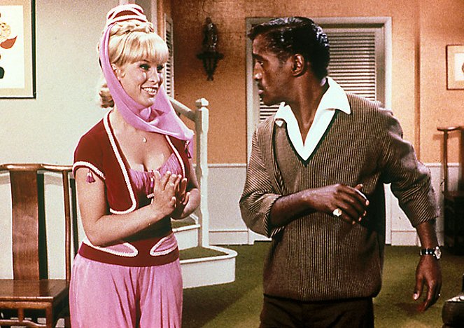 I Dream of Jeannie - Z filmu - Barbara Eden, Sammy Davis Jr.