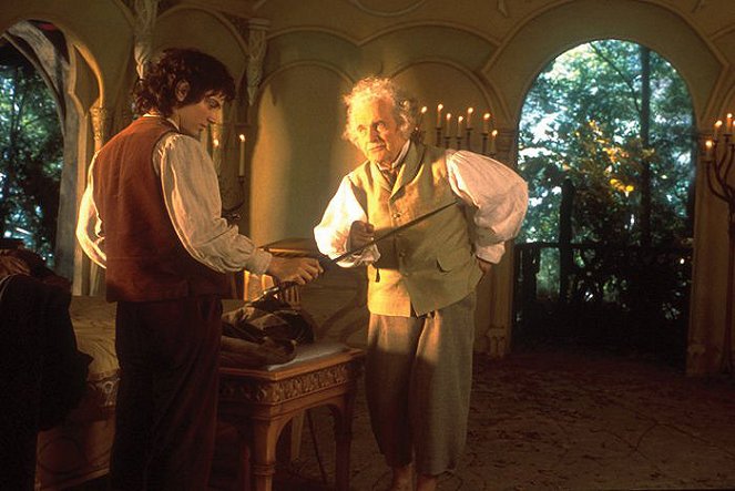 The Lord of the Rings: The Fellowship of the Ring - Photos - Elijah Wood, Ian Holm