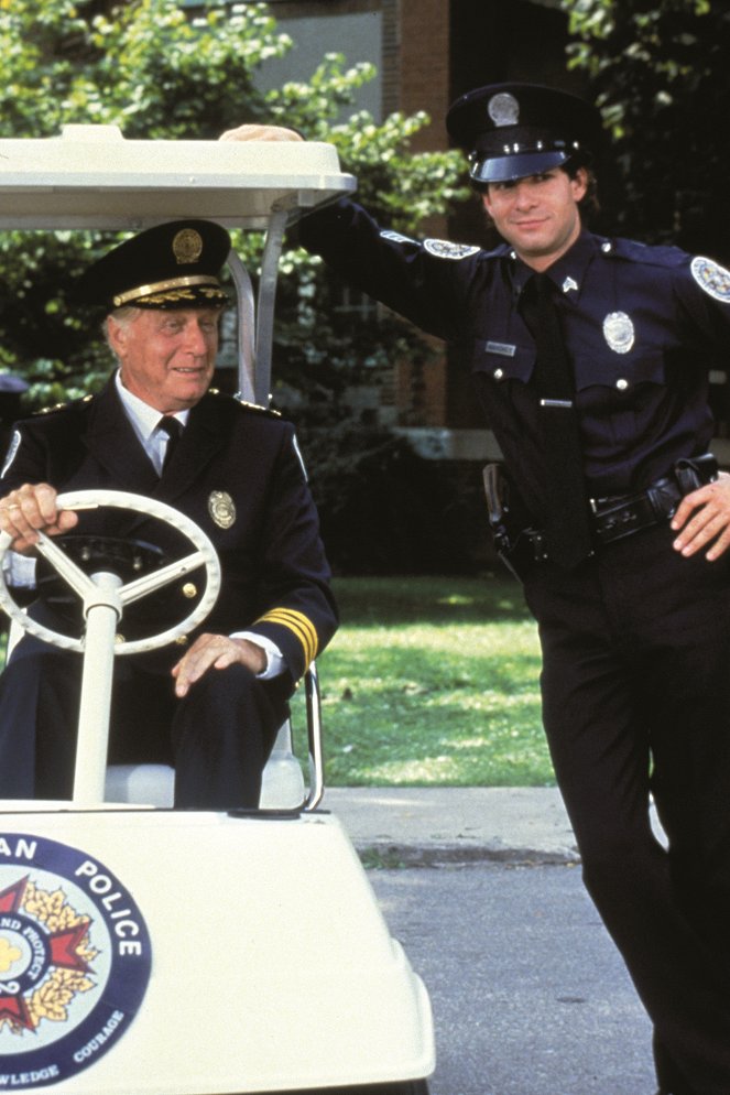 Police Academy 3: Back in Training - Van film - Steve Guttenberg, George Gaynes