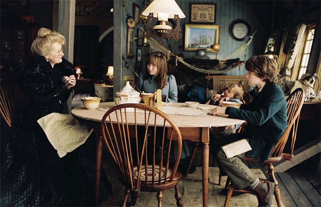 Lemony Snicket: Řada nešťastných příhod - Z filmu - Meryl Streep, Emily Browning, Shelby Hoffman, Liam Aiken