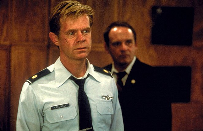 Az elnök különgépe - Filmfotók - William H. Macy