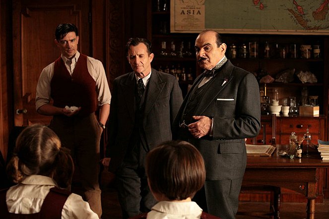 Agatha Christie: Poirot - Season 11 - Cat Among the Pigeons - Photos - Adam Croasdell, Anton Lesser, David Suchet