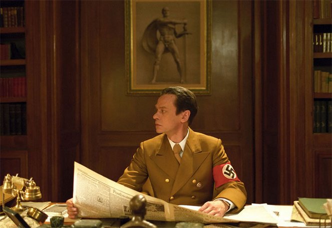 Můj Vůdce: Skutečně skutečná skutečnost o Adolfu Hitlerovi - Z filmu - Sylvester Groth