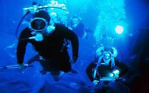 Submerged - De la película