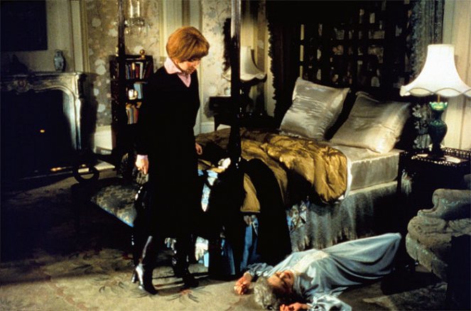 Omen 2 - Damien - Filmfotos - Lee Grant, Sylvia Sidney