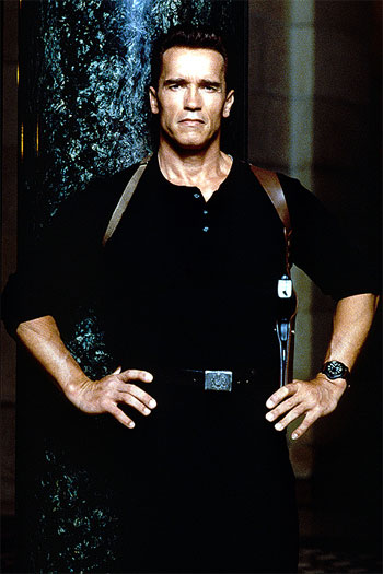 Eraser - Werbefoto - Arnold Schwarzenegger