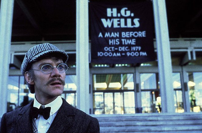 Os Passageiros do Tempo - Do filme - Malcolm McDowell