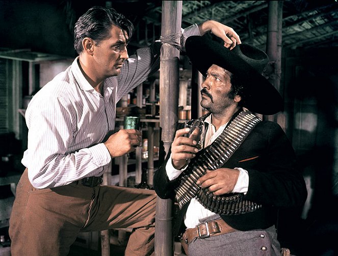 Bandido - Do filme - Robert Mitchum, José Torvay