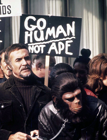 Eroberung vom Planet der Affen - Filmfotos - Ricardo Montalban, Roddy McDowall