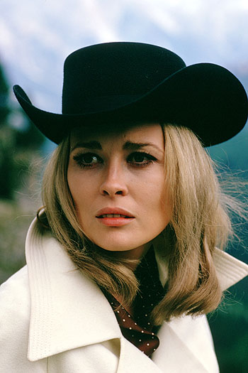 A Place for Lovers - Photos - Faye Dunaway