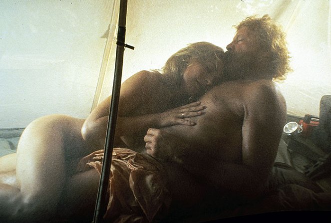 Robinson Crusoe por un año - De la película - Amanda Donohoe, Oliver Reed