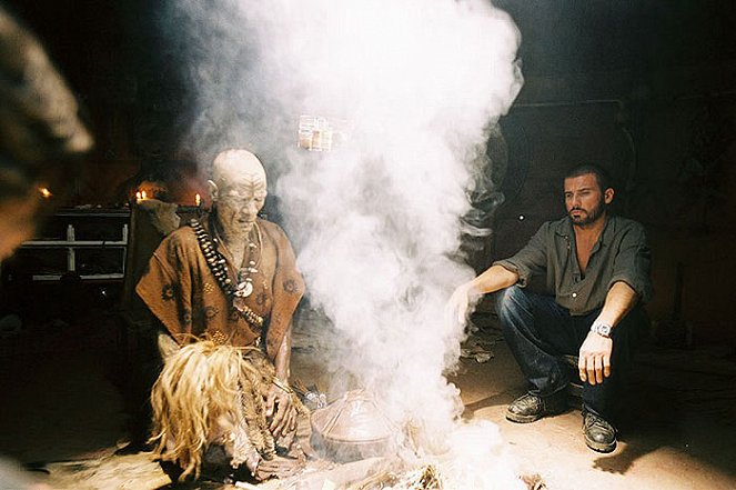 Primeval - Photos - Dominic Purcell