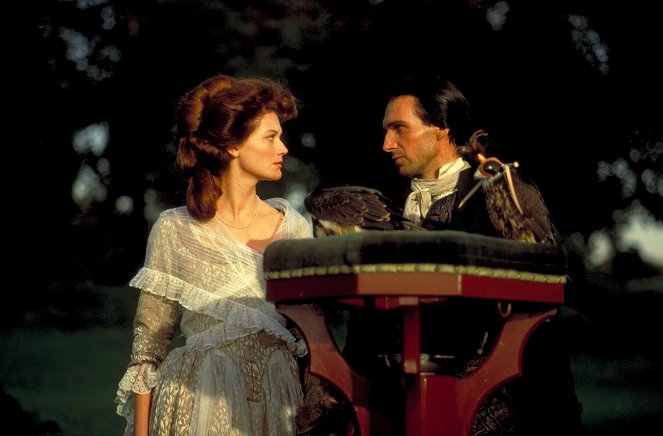 Wuthering Heights - Photos - Sophie Ward, Ralph Fiennes