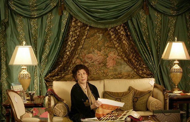 The Walker - Photos - Lily Tomlin