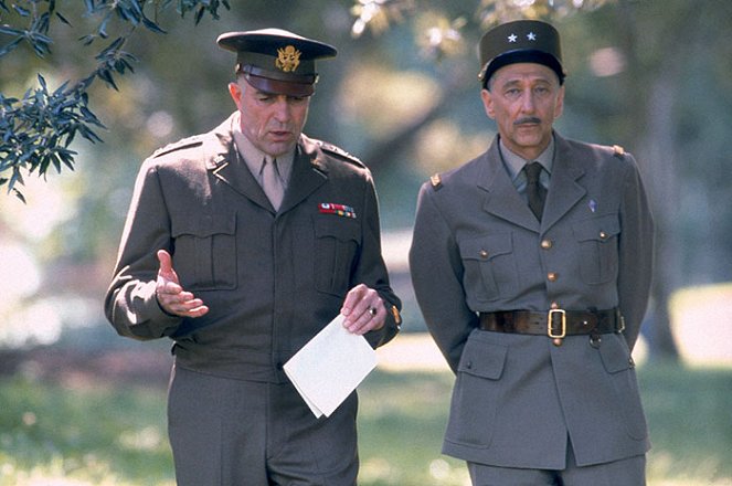 Generál Eisenhower: Velitel invaze - Z filmu - Tom Selleck, George Shevtsov