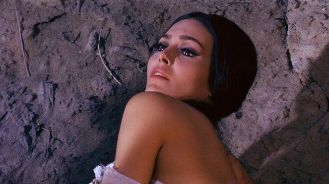 The Whip and the Body - Photos - Daliah Lavi