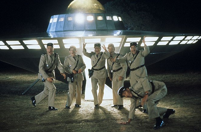 A csendőr és a földönkívüliek - Filmfotók - Guy Grosso, Louis de Funès, Michel Galabru, Michel Modo, Maurice Risch, Jean-Pierre Rambal