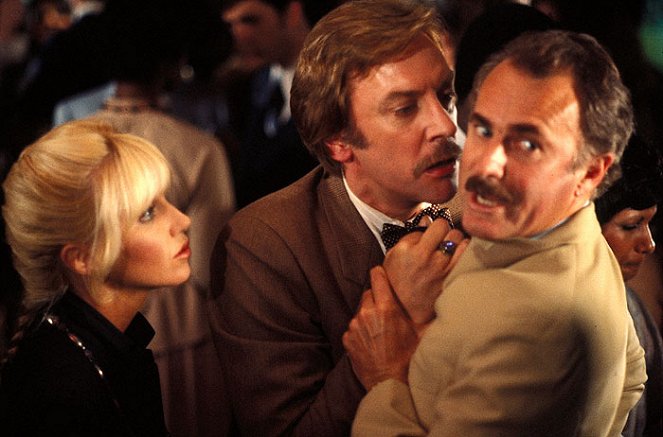 Nothing Personal - Do filme - Suzanne Somers, Donald Sutherland