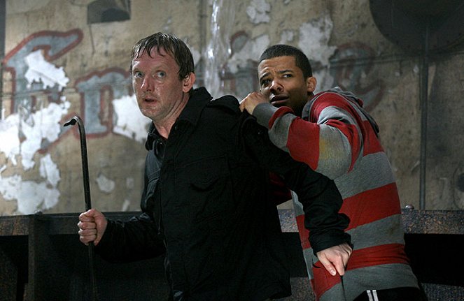 Primeval - Do filme - Douglas Henshall