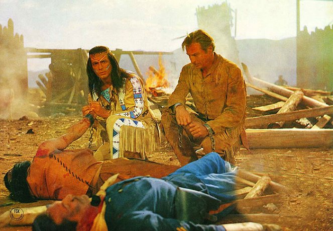 Het Gevecht van Fort Apache - Van film - Pierre Brice, Lex Barker