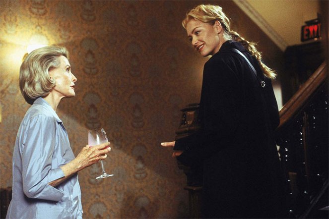 Apartmán - Z filmu - Dina Merrill, Portia de Rossi