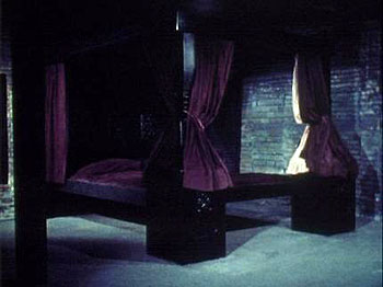 Death Bed: The Bed That Eats - Van film