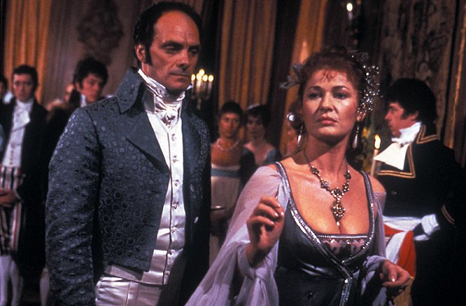 Napoleon and Josephine: A Love Story - De la película - Jean-Pierre Stewart, Stephanie Beacham
