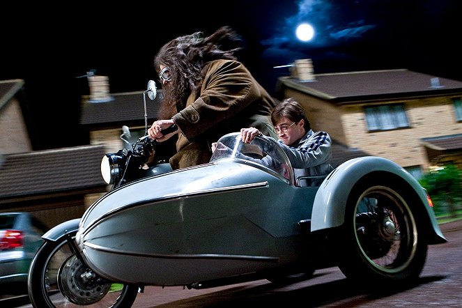 Harry Potter and the Deathly Hallows: Part 1 - Van film - Robbie Coltrane, Daniel Radcliffe