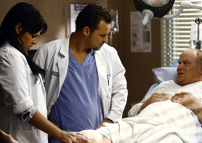 Grey's Anatomy - Photos - Justin Chambers