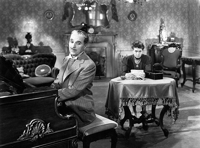 Ritari Siniparta - Kuvat elokuvasta - Charlie Chaplin