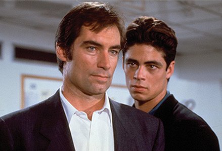 James Bond 007 - Lizenz zum Töten - Filmfotos - Timothy Dalton, Benicio Del Toro